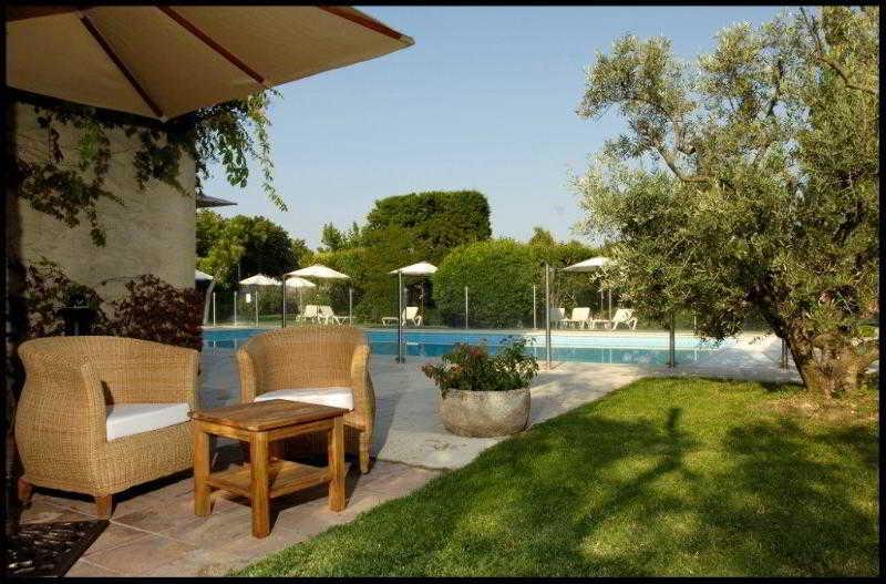 Hotel Val Baussenc, The Originals Relais Maussane-les-Alpilles Exteriér fotografie